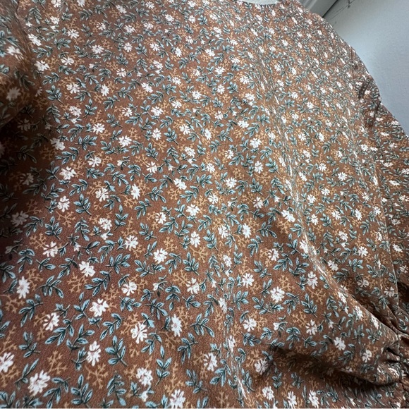 ASTR The Label Brown Floral Midi Dress with Gathered Sleeves - Picture 10 of 10